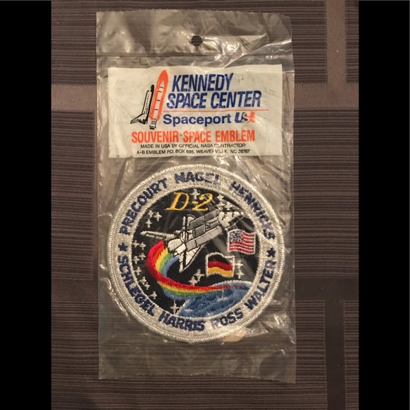 1993 D-2 Space Shuttle Mission Souvenir Emblem Patch - Picture 1 of 3
